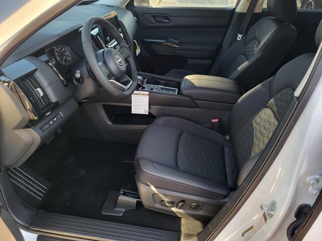 new 2025 Nissan Pathfinder car, priced at $33,780