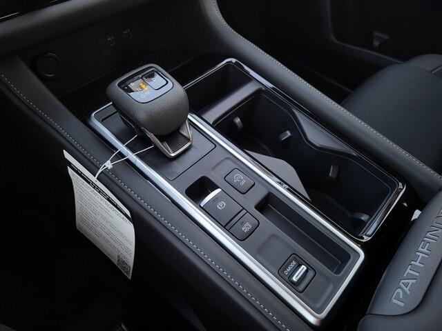 new 2025 Nissan Pathfinder car, priced at $33,780