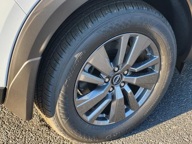 new 2025 Nissan Pathfinder car, priced at $33,780
