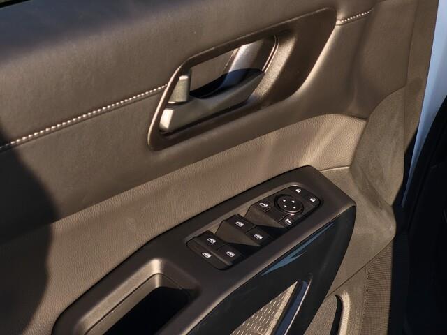 new 2025 Nissan Pathfinder car, priced at $33,780