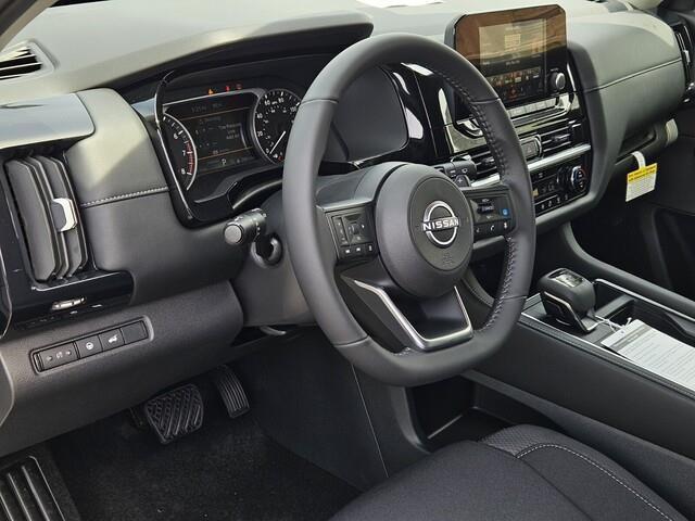 new 2025 Nissan Pathfinder car, priced at $39,586