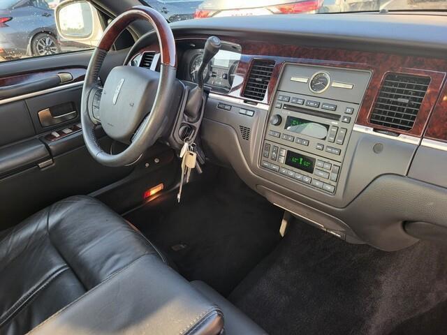 used 2010 Lincoln Town Car car, priced at $13,499