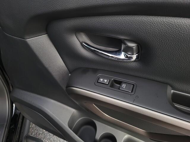 used 2024 Nissan Titan car, priced at $47,999