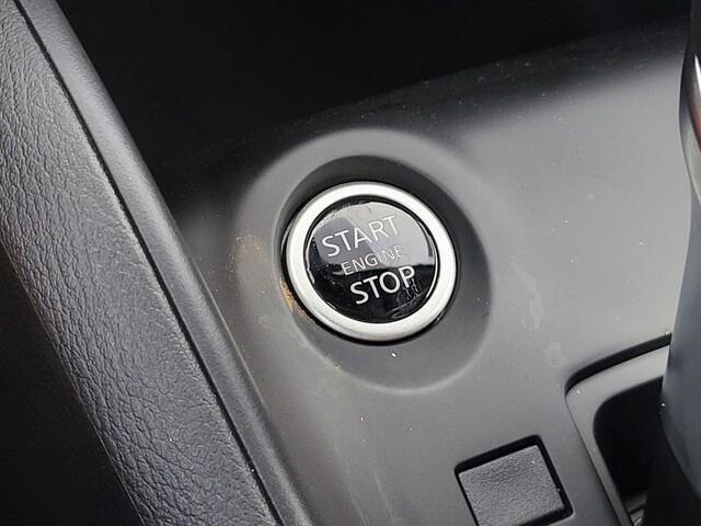 new 2025 Nissan Kicks car, priced at $22,003