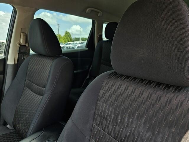 used 2019 Nissan Rogue car, priced at $19,677