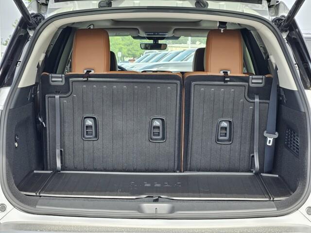 new 2025 Nissan Pathfinder car, priced at $47,124
