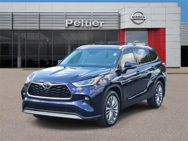 used 2020 Toyota Highlander car, priced at $32,499