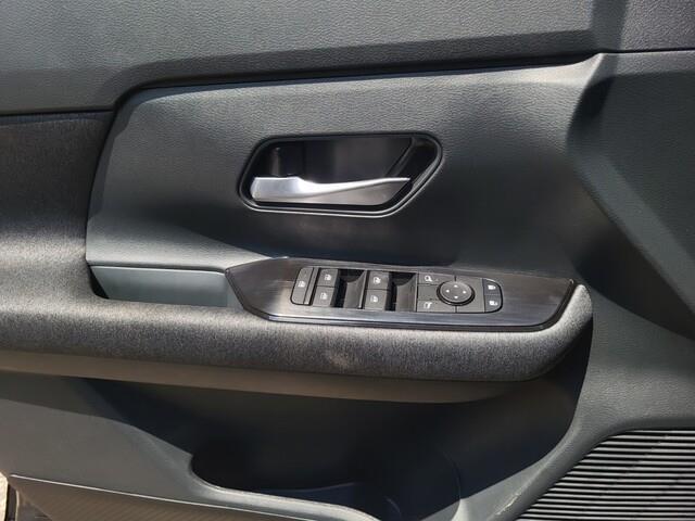 new 2025 Nissan Kicks car, priced at $22,776