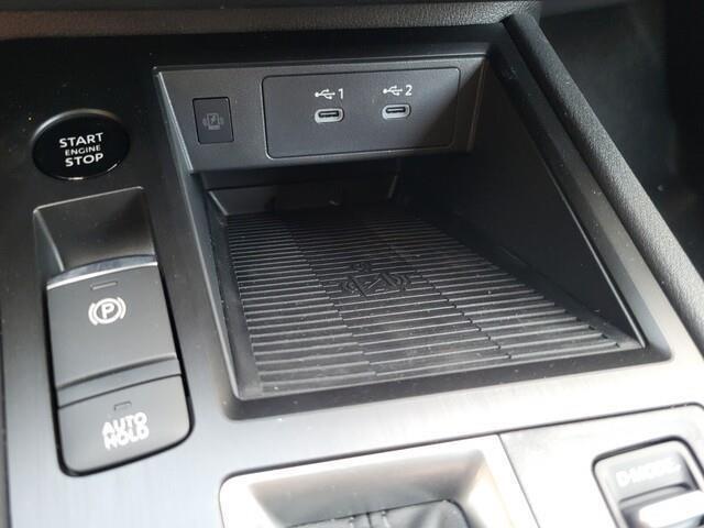 new 2025 Nissan Kicks car, priced at $22,776