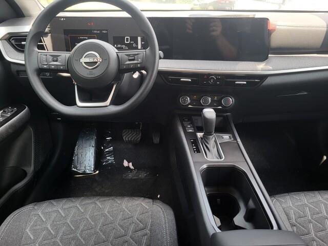 new 2025 Nissan Kicks car, priced at $22,776