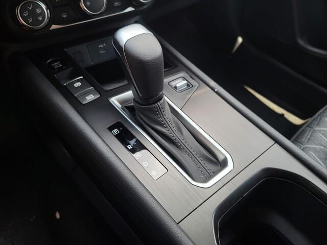 new 2025 Nissan Kicks car, priced at $22,776