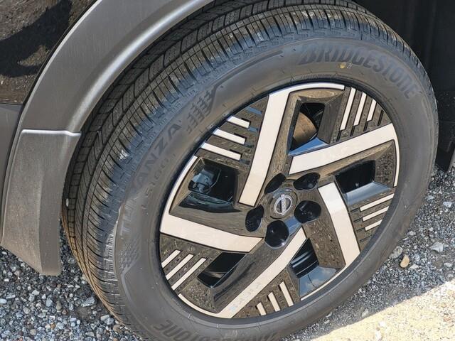 new 2025 Nissan Kicks car, priced at $22,776