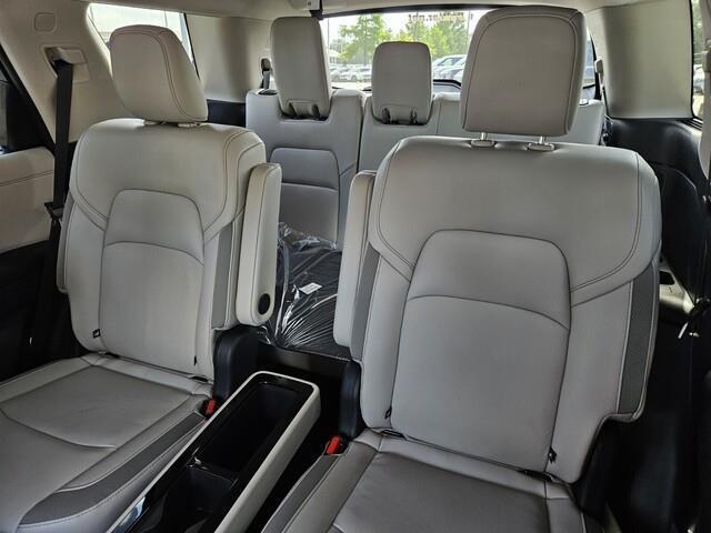new 2025 Nissan Pathfinder car, priced at $44,291