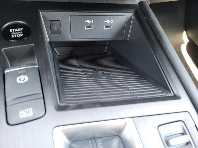 new 2025 Nissan Kicks car, priced at $24,408