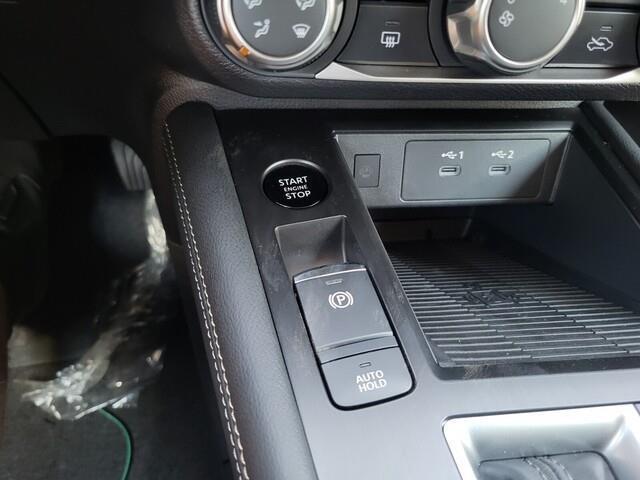 new 2025 Nissan Kicks car, priced at $24,408