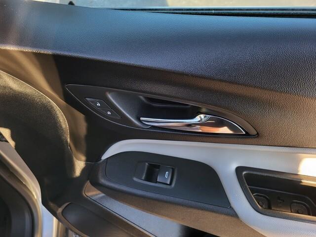 used 2023 Chevrolet Equinox car, priced at $21,699