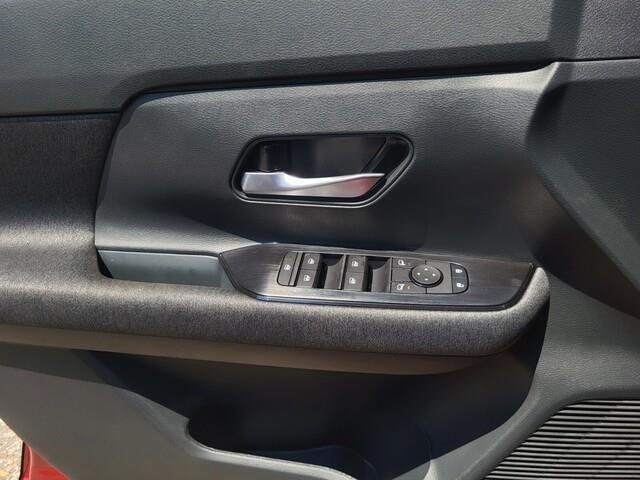 new 2025 Nissan Kicks car, priced at $22,604