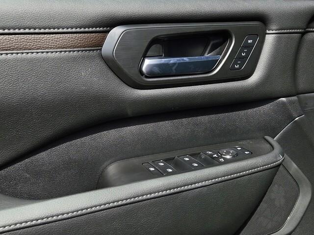 new 2025 Nissan Armada car, priced at $68,903