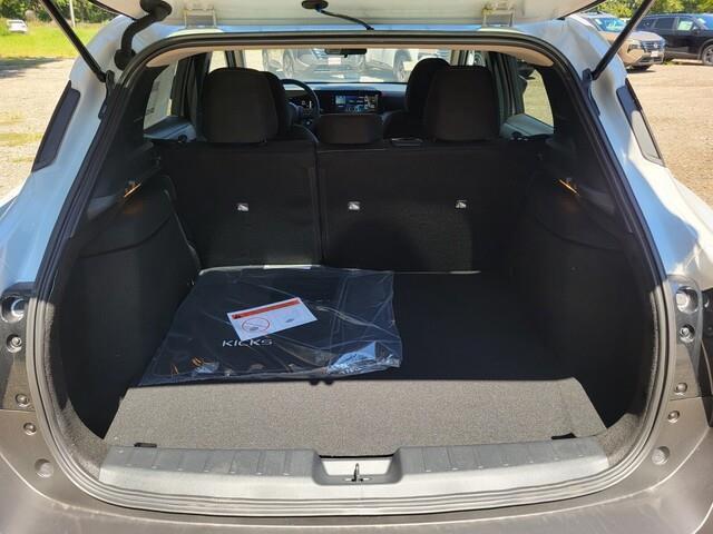 new 2025 Nissan Kicks car, priced at $24,032
