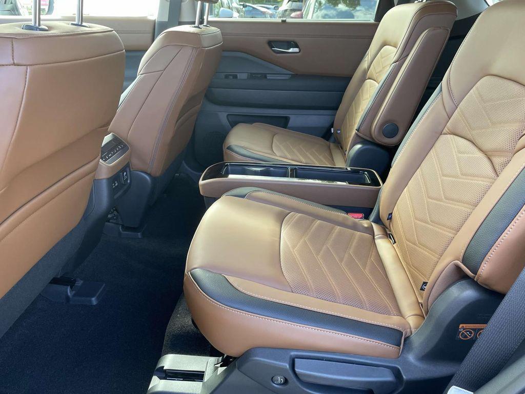 new 2025 Nissan Pathfinder car, priced at $53,400