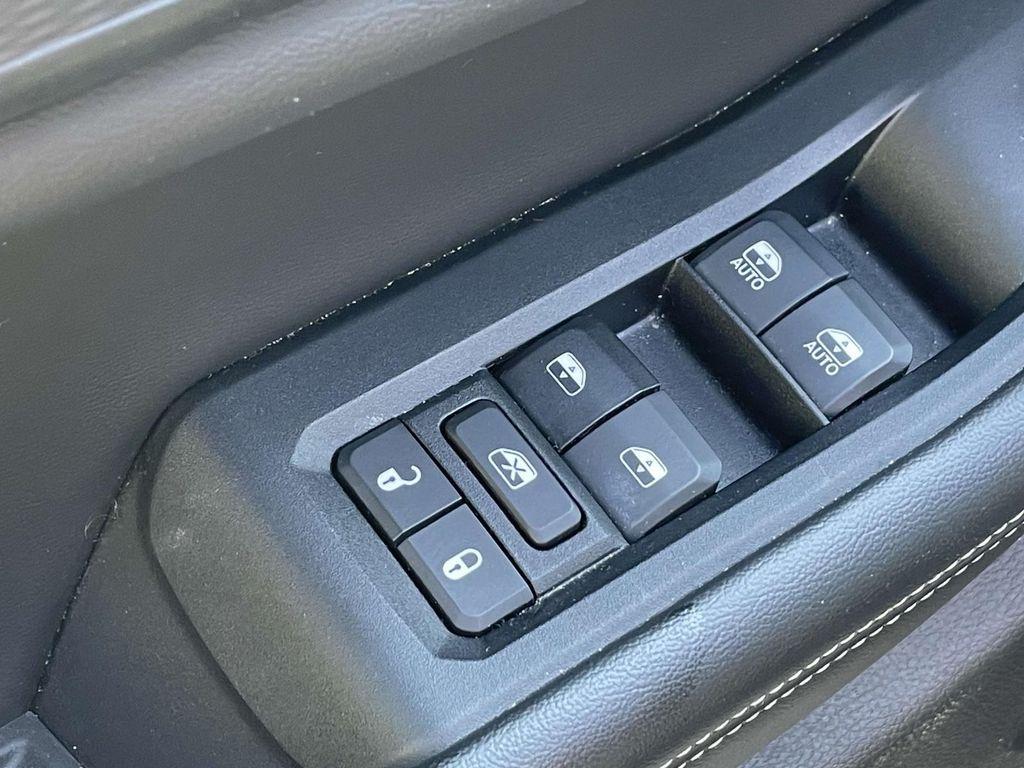 used 2024 Jeep Grand Cherokee L car, priced at $33,305