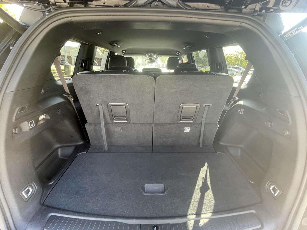 used 2024 Jeep Grand Cherokee L car, priced at $33,305
