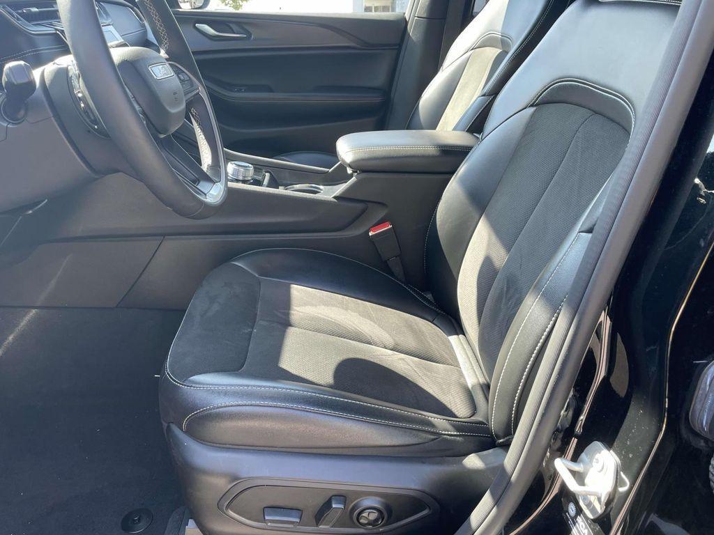 used 2024 Jeep Grand Cherokee L car, priced at $33,305