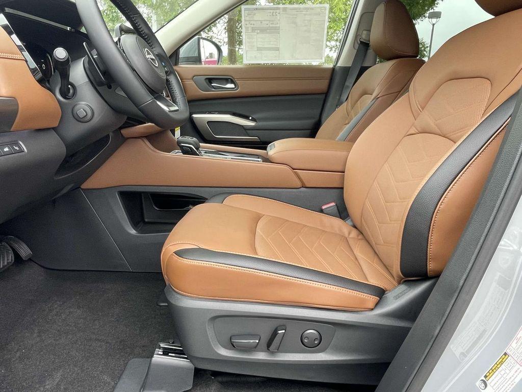new 2025 Nissan Pathfinder car, priced at $51,845