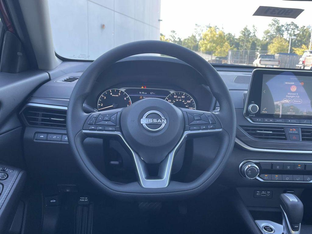 new 2025 Nissan Altima car, priced at $29,915