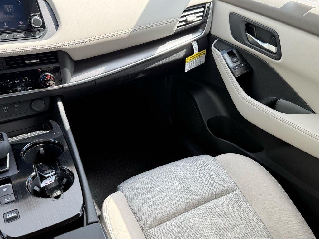 new 2025 Nissan Rogue car, priced at $33,275