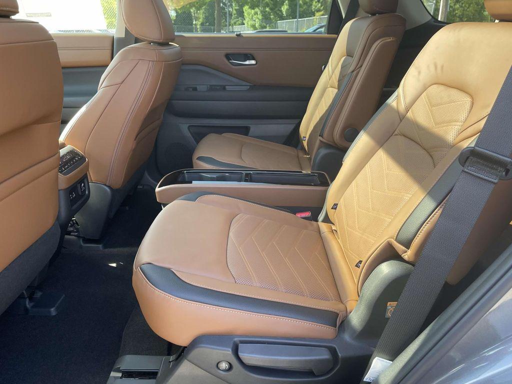 new 2025 Nissan Pathfinder car, priced at $51,610