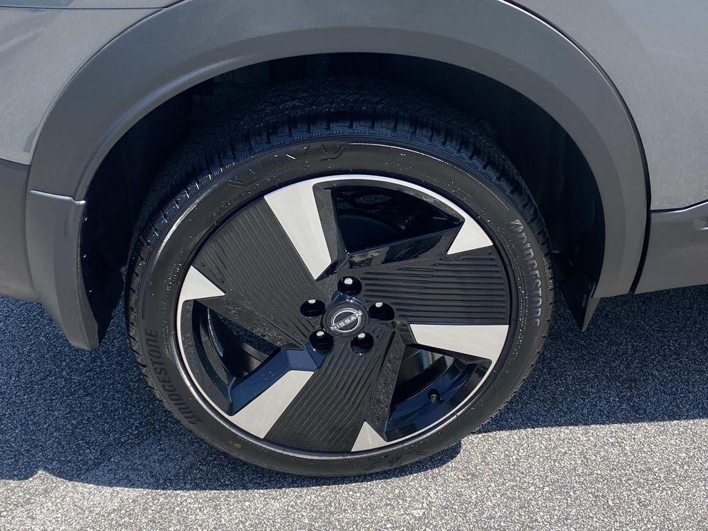 new 2025 Nissan Kicks car, priced at $28,450