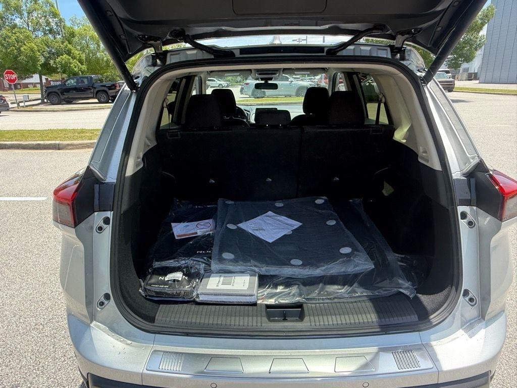 new 2025 Nissan Rogue car, priced at $31,895
