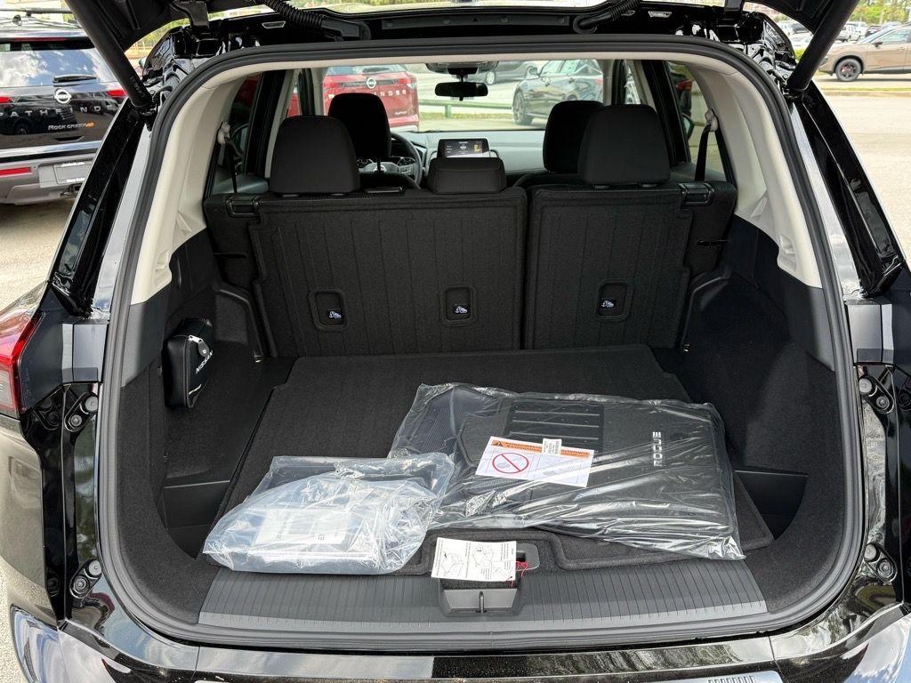 new 2025 Nissan Rogue car, priced at $33,275