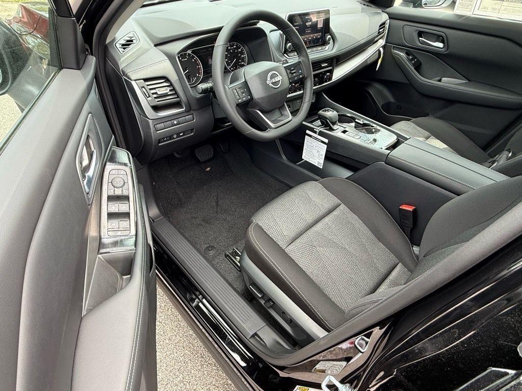 new 2025 Nissan Rogue car, priced at $33,275