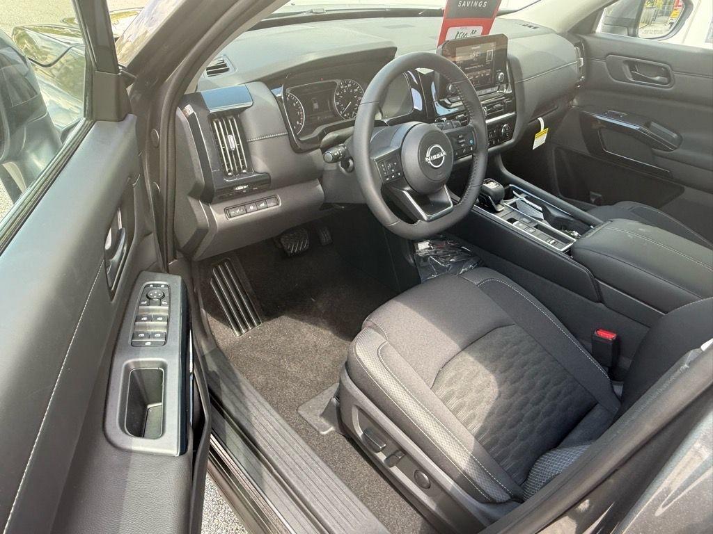 new 2025 Nissan Pathfinder car, priced at $43,556
