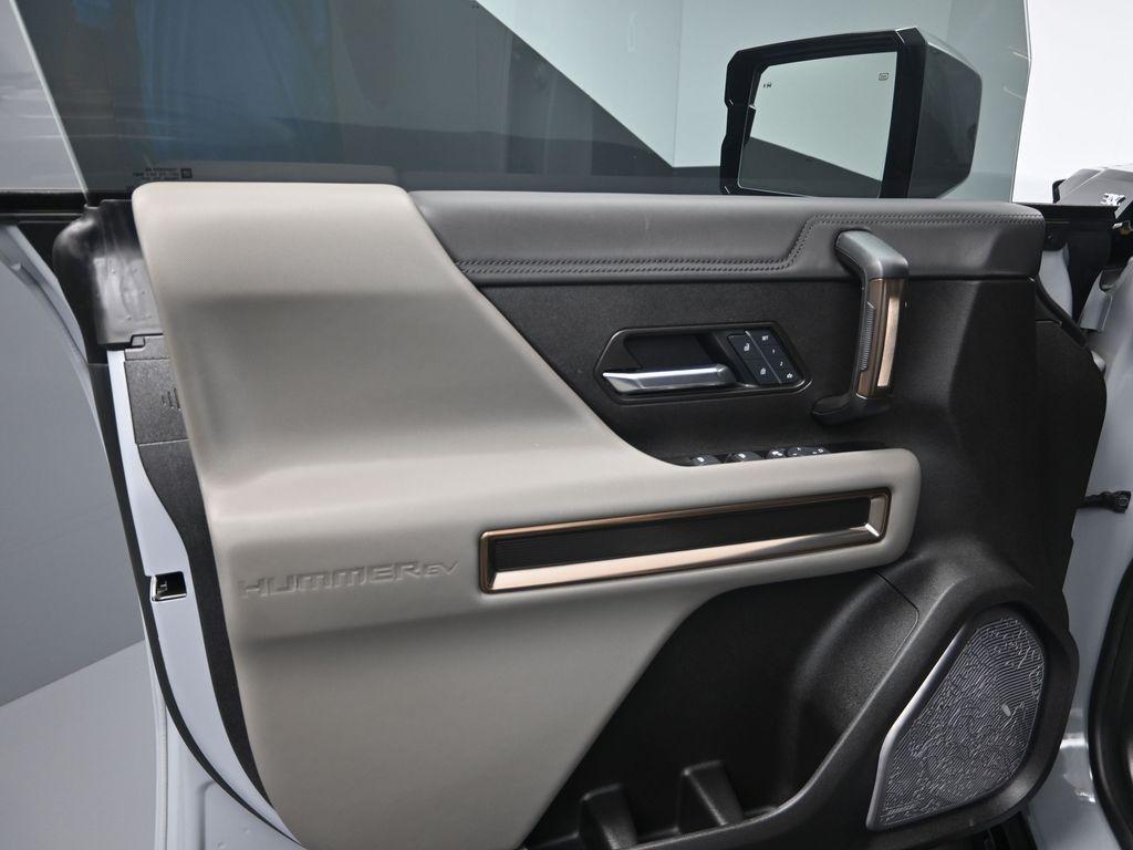 used 2025 GMC HUMMER EV Pickup car, priced at $83,000