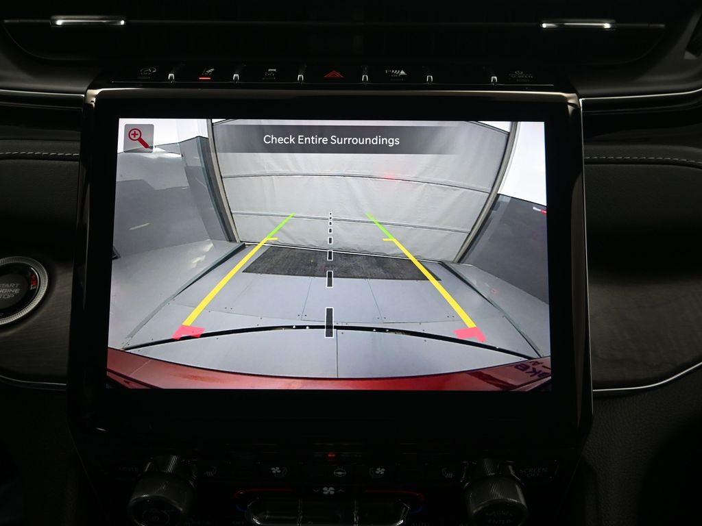 used 2023 Jeep Grand Cherokee car, priced at $39,000