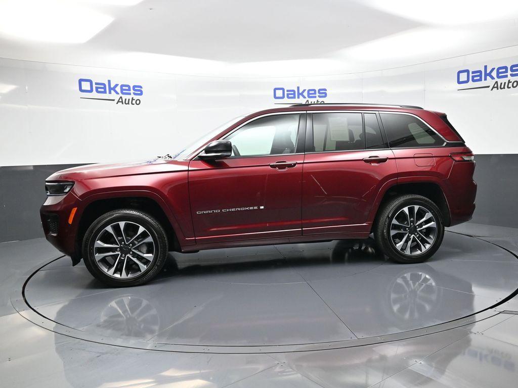 used 2023 Jeep Grand Cherokee car, priced at $39,000