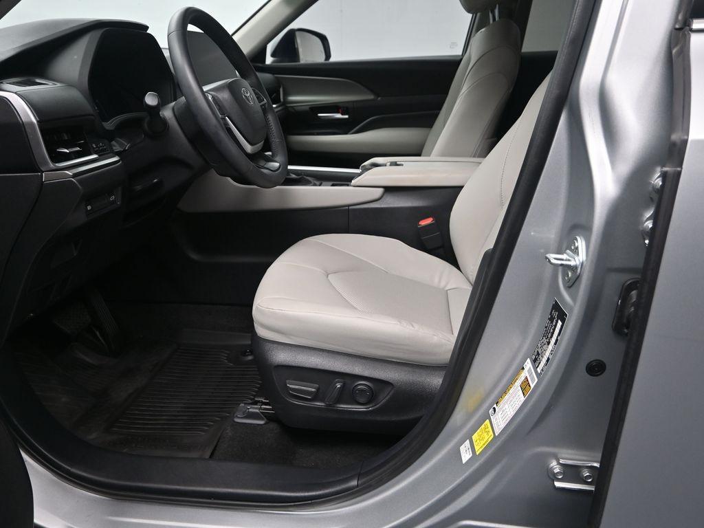 used 2024 Toyota Grand Highlander Hybrid car, priced at $47,500