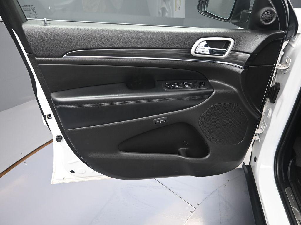 used 2020 Jeep Grand Cherokee car, priced at $20,000