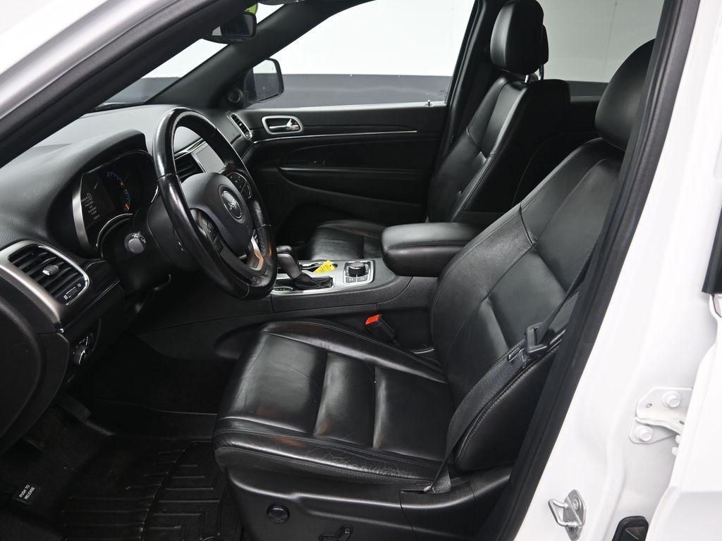 used 2020 Jeep Grand Cherokee car, priced at $20,000