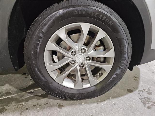 used 2020 Hyundai Santa Fe car, priced at $15,500