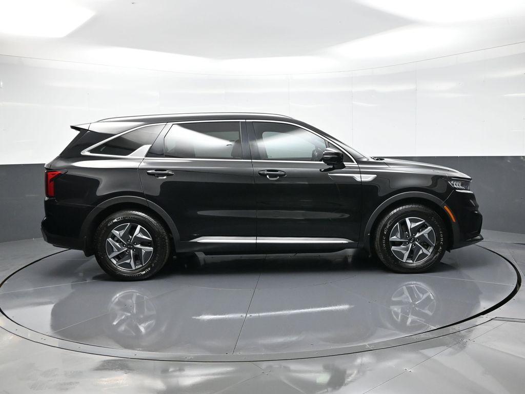 used 2021 Kia Sorento Hybrid car, priced at $20,000