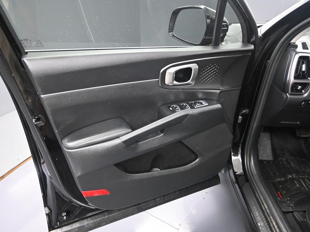 used 2021 Kia Sorento Hybrid car, priced at $20,000
