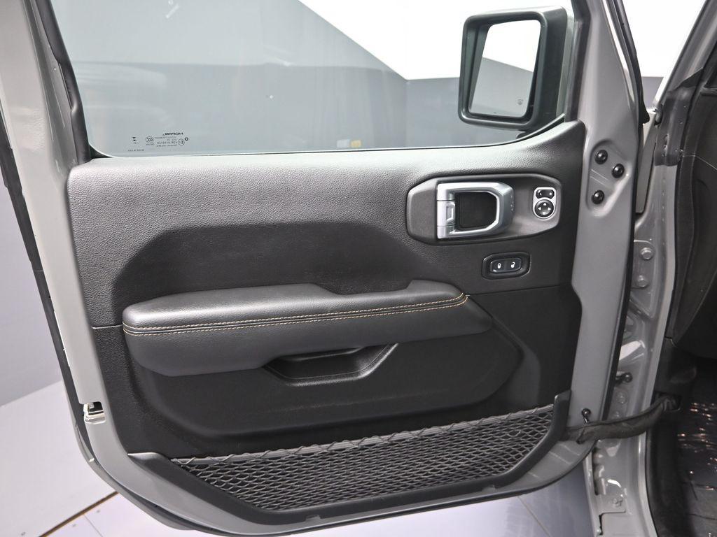 used 2023 Jeep Gladiator car, priced at $38,000