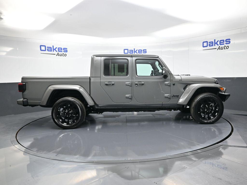 used 2023 Jeep Gladiator car, priced at $38,000