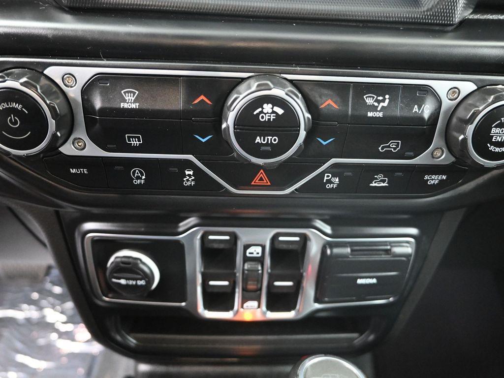 used 2023 Jeep Gladiator car, priced at $38,000