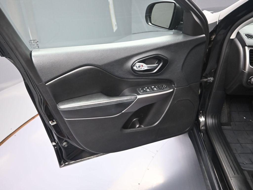 used 2020 Jeep Cherokee car, priced at $19,000