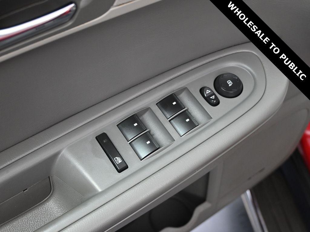 used 2013 Chevrolet Traverse car, priced at $8,500
